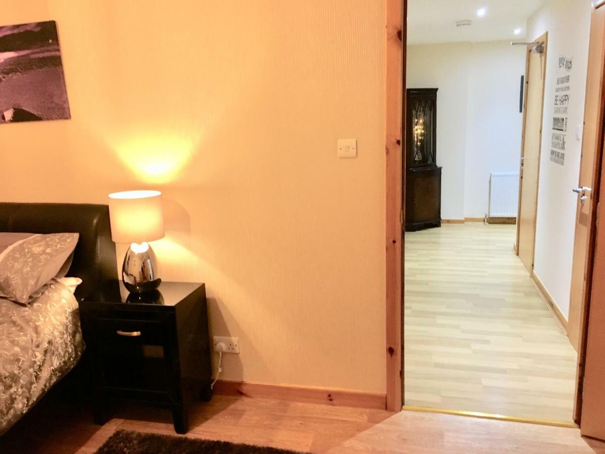 Azim And Suzi'S City Centre Apartment Inverness Luaran gambar