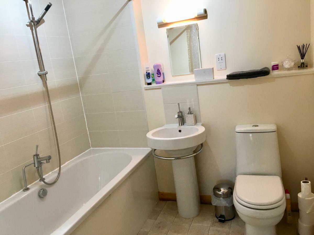 Azim And Suzi'S City Centre Apartment Inverness Luaran gambar