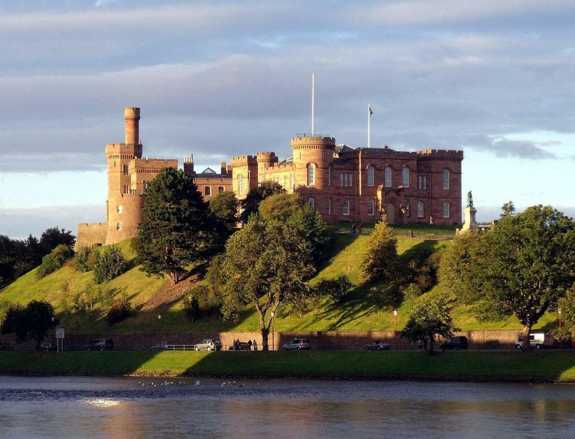 Azim And Suzi'S City Centre Apartment Inverness Luaran gambar